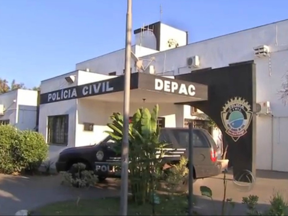 Motorista de aplicativo procurou a Depac Piratininga, em Campo Grande, após ter o carro roubado por três jovens — Foto: Reprodução/ TV Morena