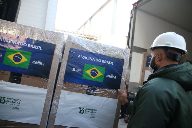 CoronaVac, do Instituto Butantan, é a principal vacina brasileira no momento - (Foto: Governo do Estado de São Paulo - 07.04.2021)