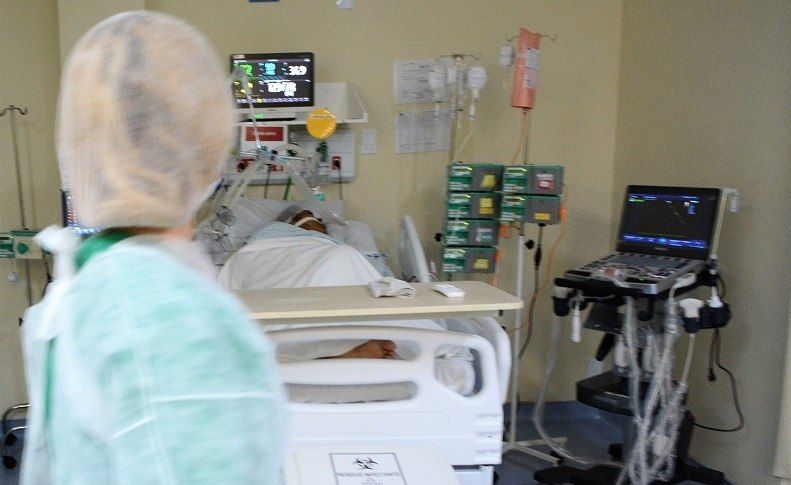SP, Rio, Minas e Rio Grande do Sul são os estados com o maior número de óbitos - (Foto: Jorge Hely/Framephoto/Estadão Conteúdo - 07.04.2021)