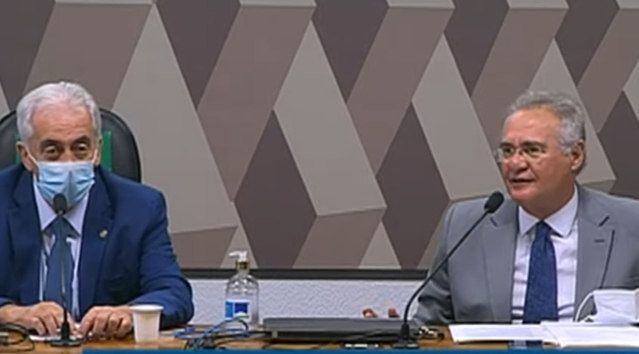 Governo tentou barrar relatoria de Renan Calheiros (D) - (Foto: TV Senado / Reprodução)