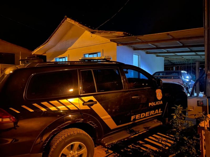 PF busca no Sul grupo que lavava dinheiro do tráfico e da prostituição - (Foto: Polícia Federal / Divulgação)