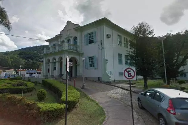 Cenário de guerra: hospital atende feridos de ônibus que caiu de ponte na BR-381